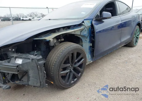 2018 Tesla Model S 100D/75D/P100D z USA, uszkodzony, nr VIN 5YJSA1E24JF293426